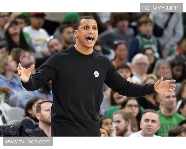 塞尔维亚教练点评绿军马祖拉：敢于批评核心却懂得把握分寸