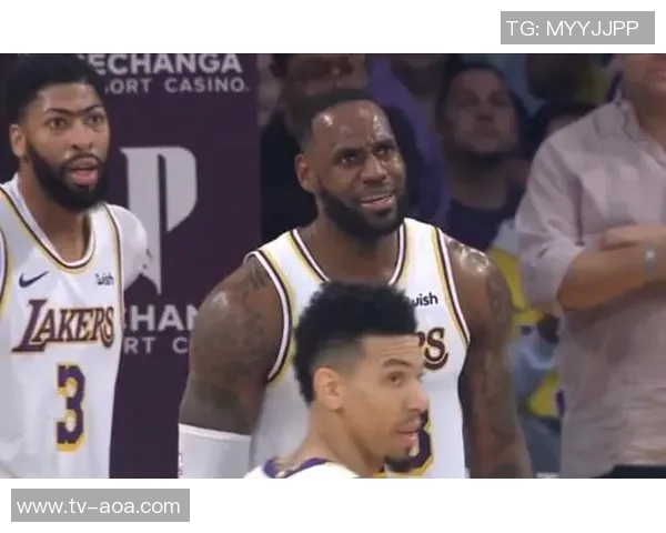 里夫斯回忆浓眉被交易时的反应称以为是玩笑话