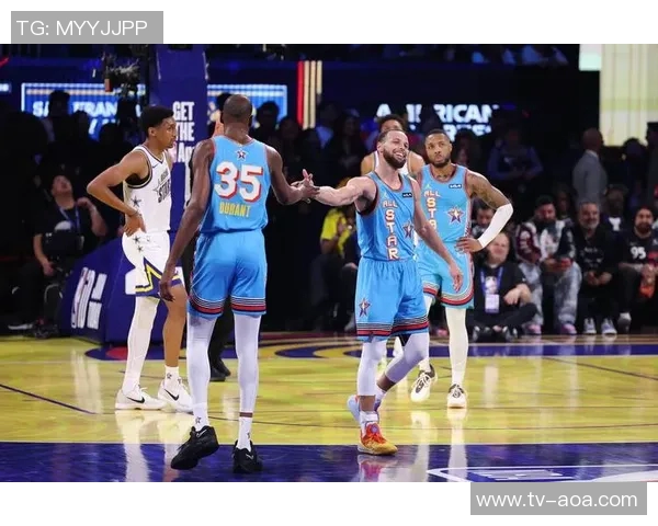 无詹杜库时代来临全明星首发投票引发东亚华文热议 无詹杜库时代来临全明星首发投票引发东亚华文热议