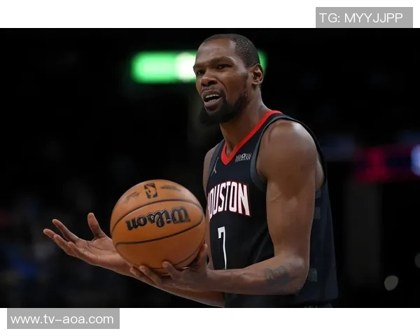 杜兰特首节表现抢眼5篮板3投3中贡献7分1助攻展现实力